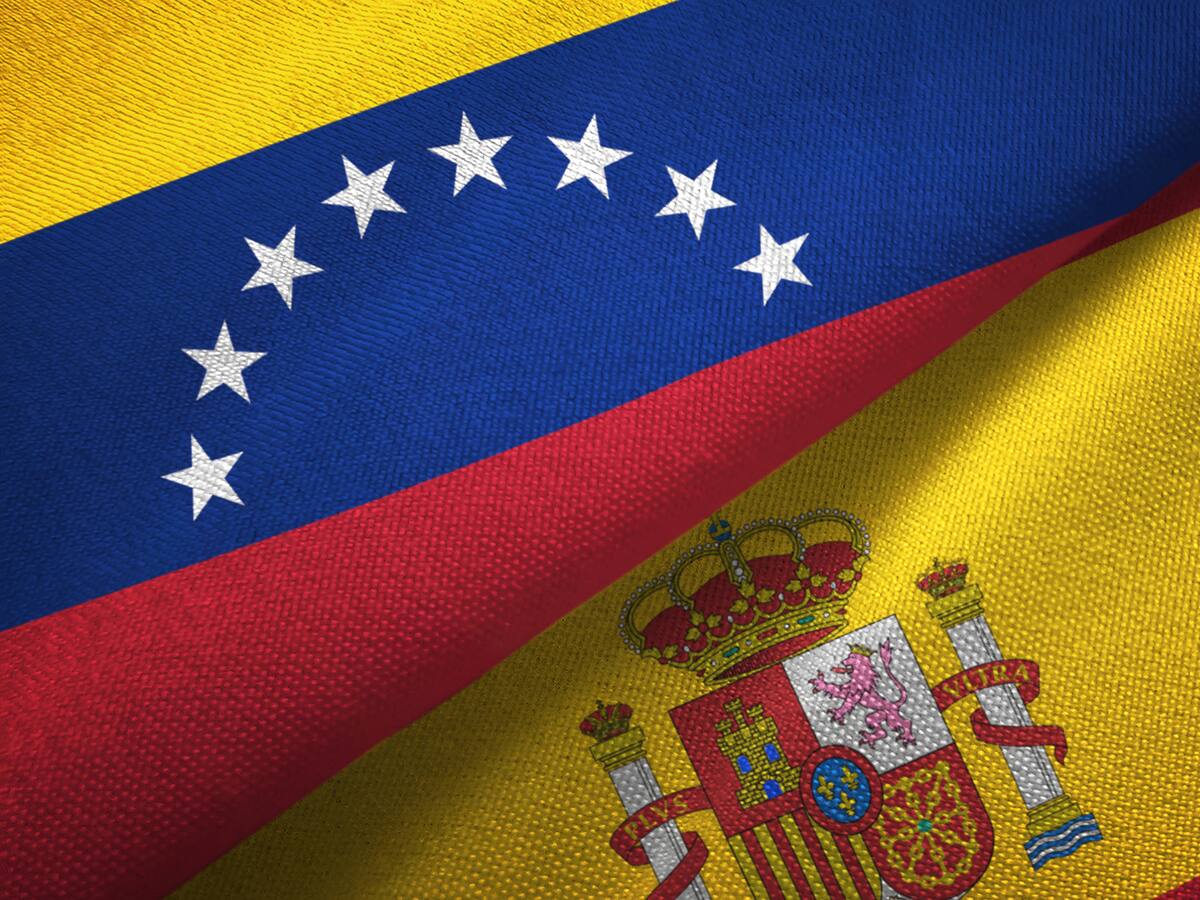 Presidente de la Asamblea Nacional de Venezuela propone romper relaciones con España