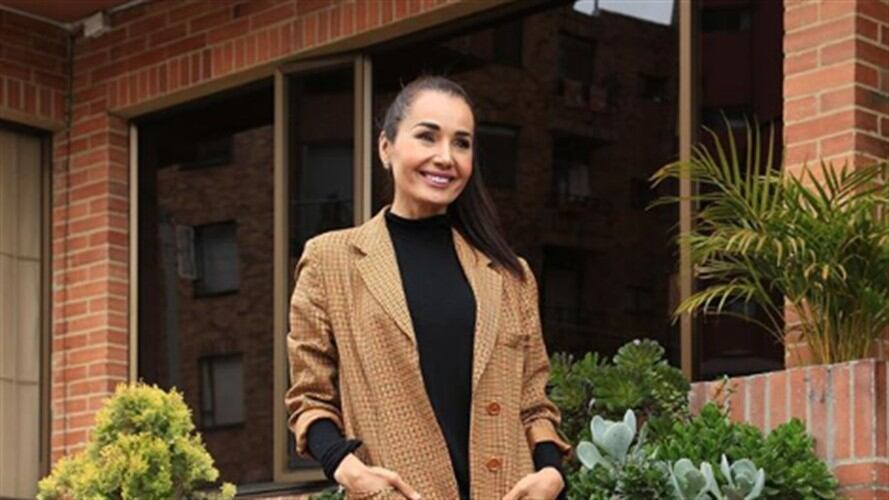 Xilena Aycardi, actriz de ‘Amar y vivir’, no contuvo la risa a pesar del incidente.. Foto: Instagram: xilenaaycardi