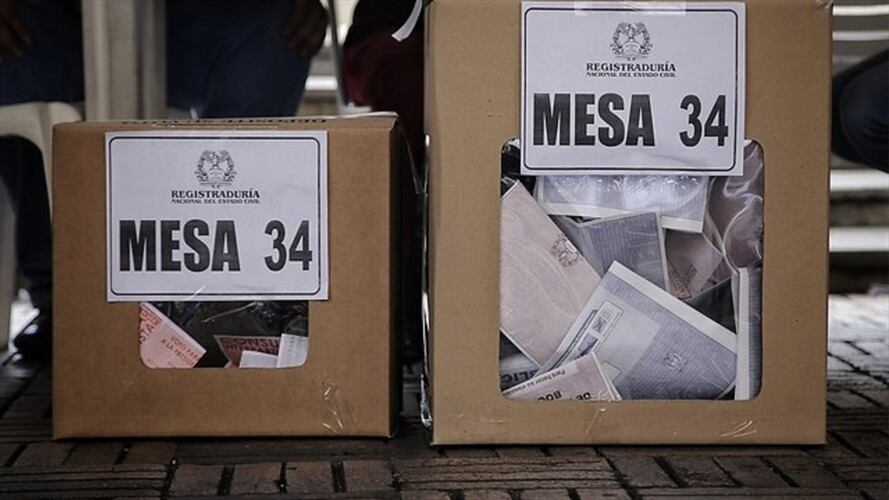 Algunos integrantes de la farándula colombiano compartieron en sus redes sociales sus certificados de electorales.. Foto: Colprensa