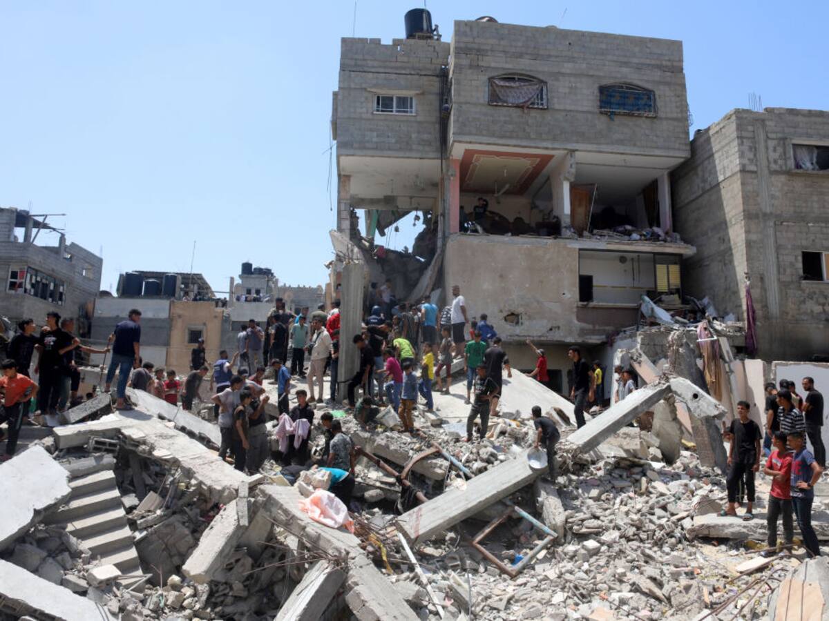 Israel afirma que no detendrá ataques en Rafah, pero acepta enviar delegación negociadora