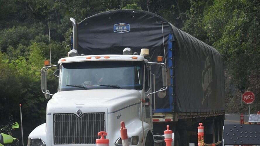Tenga en cuenta los horarios de restricción para vehículos de carga para este puente festivo. Foto: Colprensa