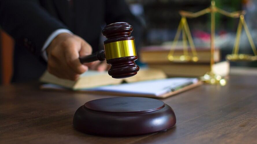 La Fiscalía General de la Nación radicó el escrito de acusación contra Jorge Iván Ríos. Foto: Getty Images / SEKSAN MONGKHONKHAMSAO