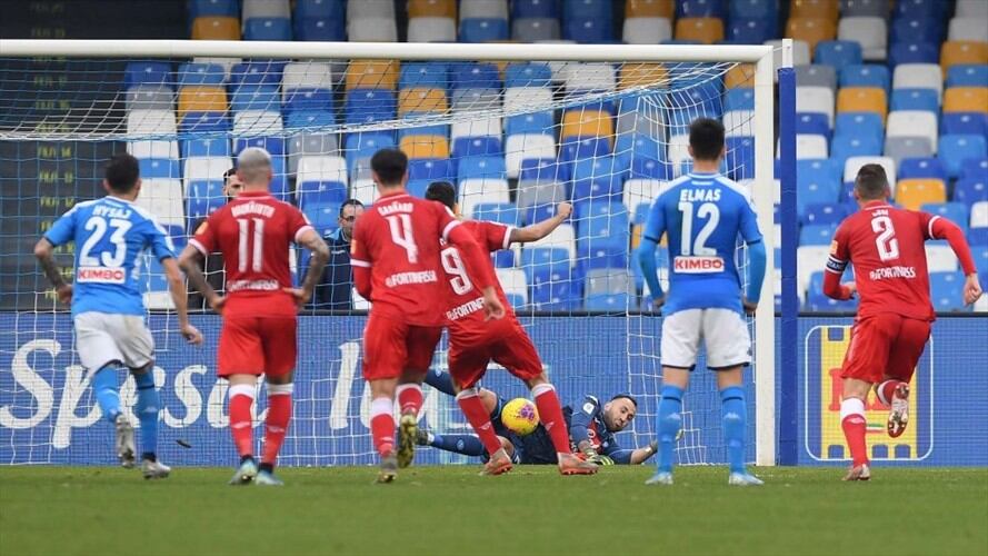 Ospina defendió de muy buena manera los tres palos napolitanos en el Estadio San Paolo. Foto: Getty Images