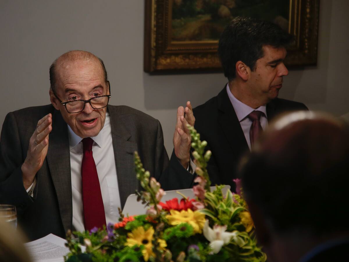 Álvaro Leyva denunció que sus cuentas en redes y WhatsApp fueron hackeadas