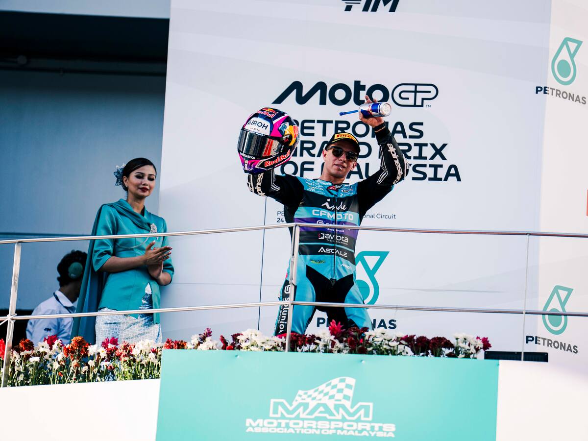 David Alonso consiguió podio en Moto 2: quedó segundo en el GP de Malasia