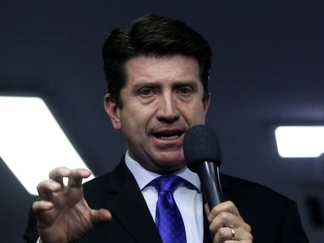 Diego Molano respondió que “un país sin aviones es como una trocha sin mulas”. Foto: Colprensa / DIEGO PINEDA