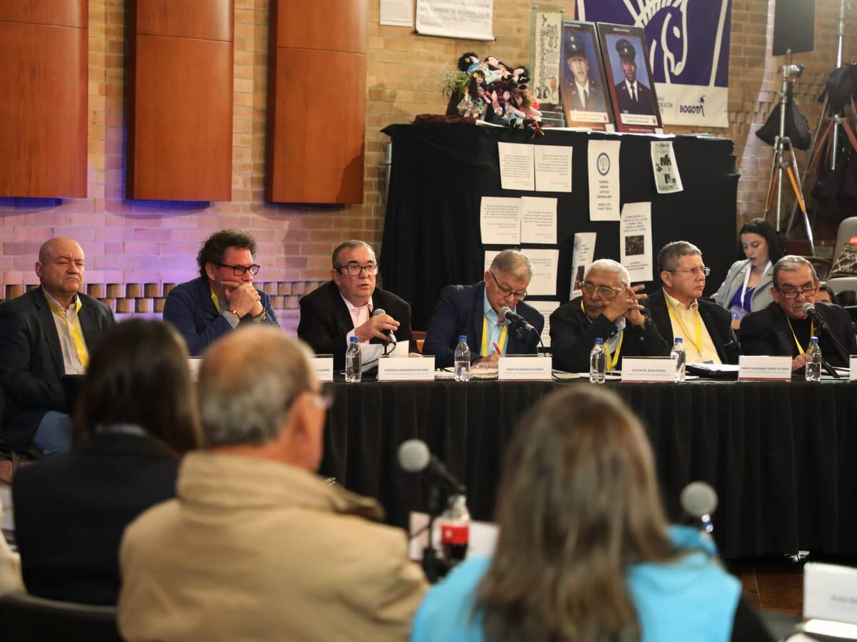 Debate en el Congreso por reconocimiento del exsecretariado de las FARC ante la JEP