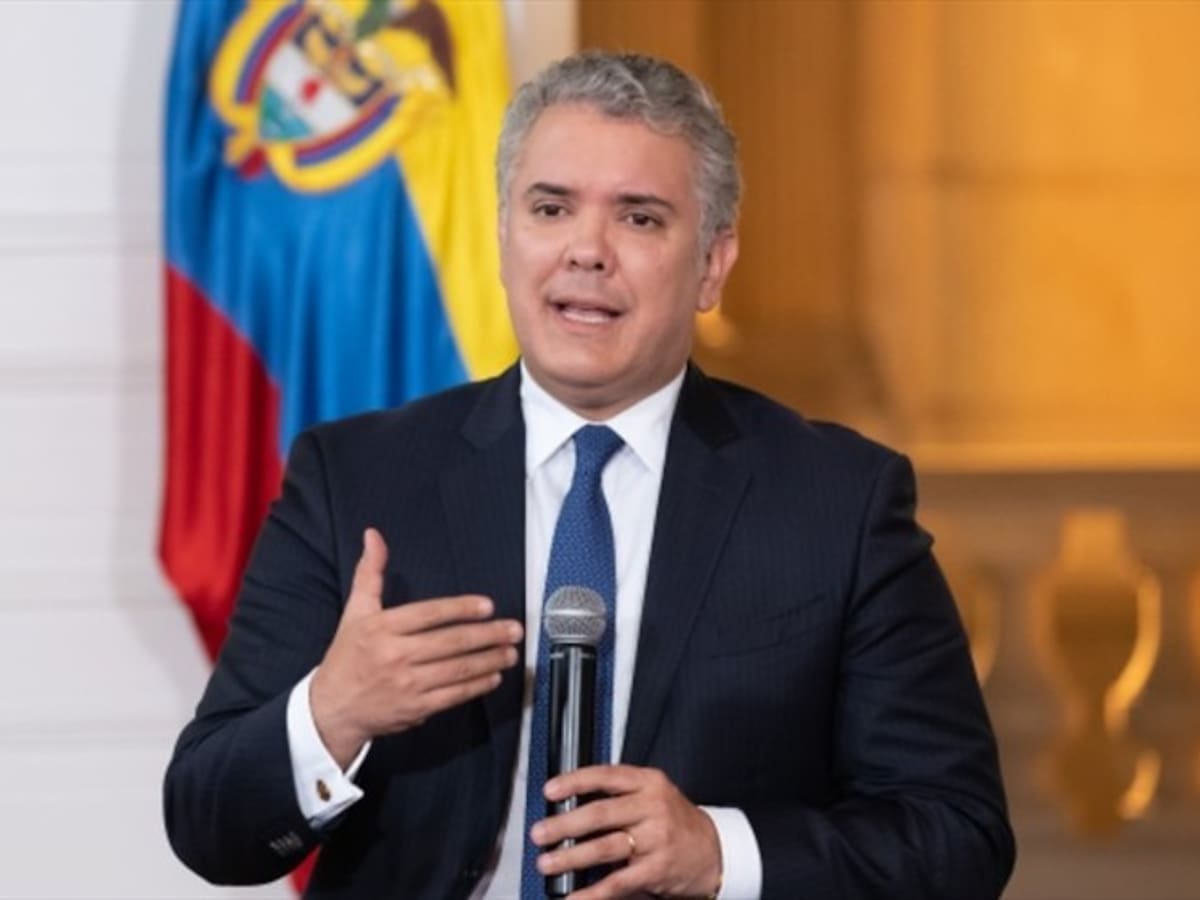 Duque defiende “sustitución“ de activos del Estado para reactivar la economía
