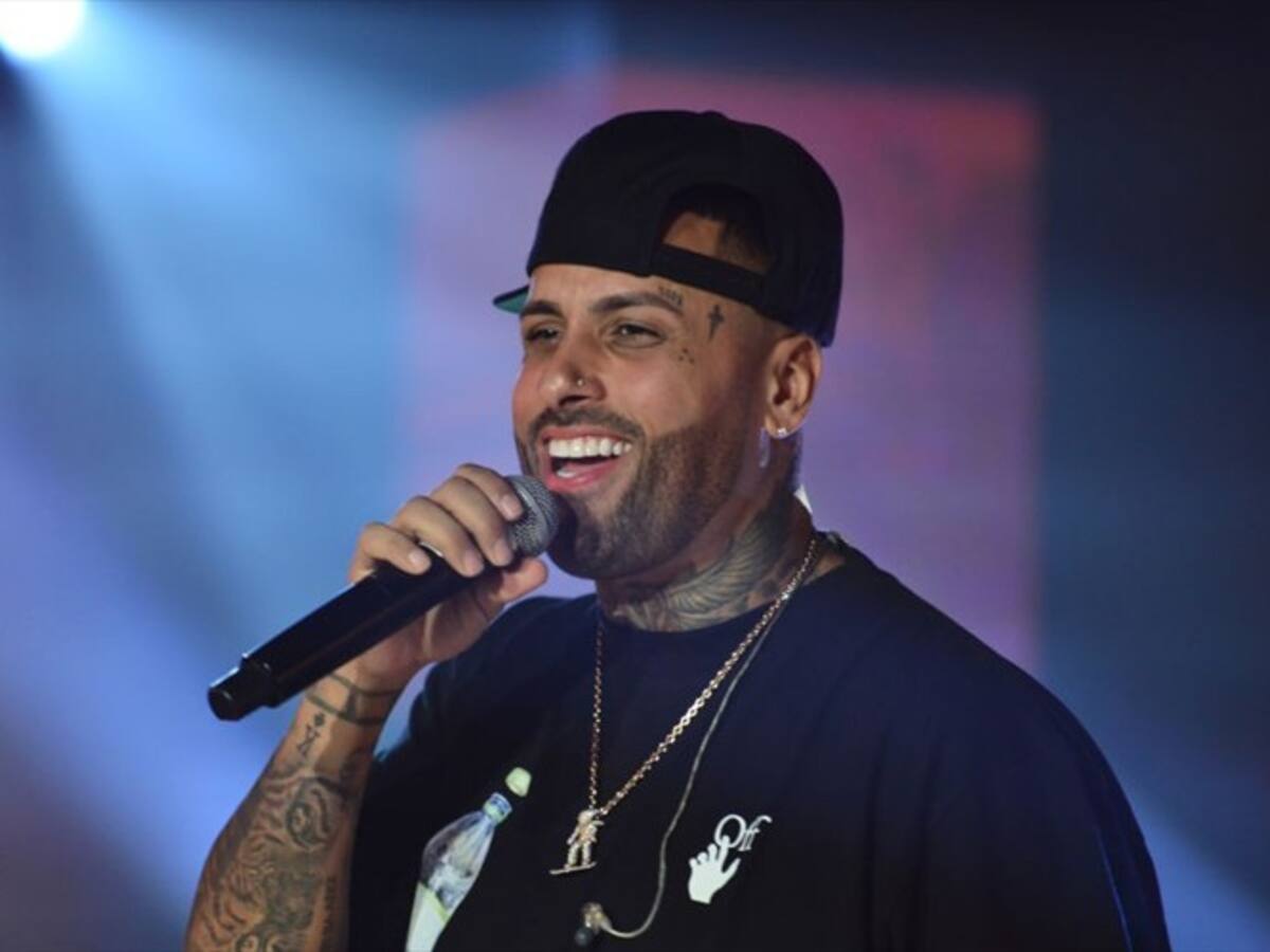 Nicky Jam hace divertida parodia de la voz de Romeo Santos