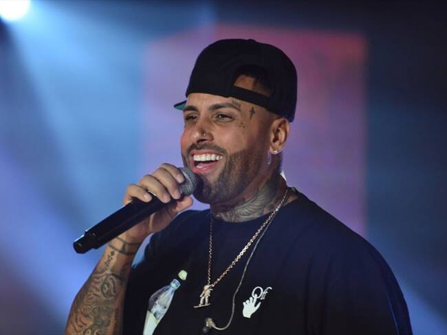 Nicky Jam hace divertida parodia de la voz de Romeo Santos. Foto: Getty Images