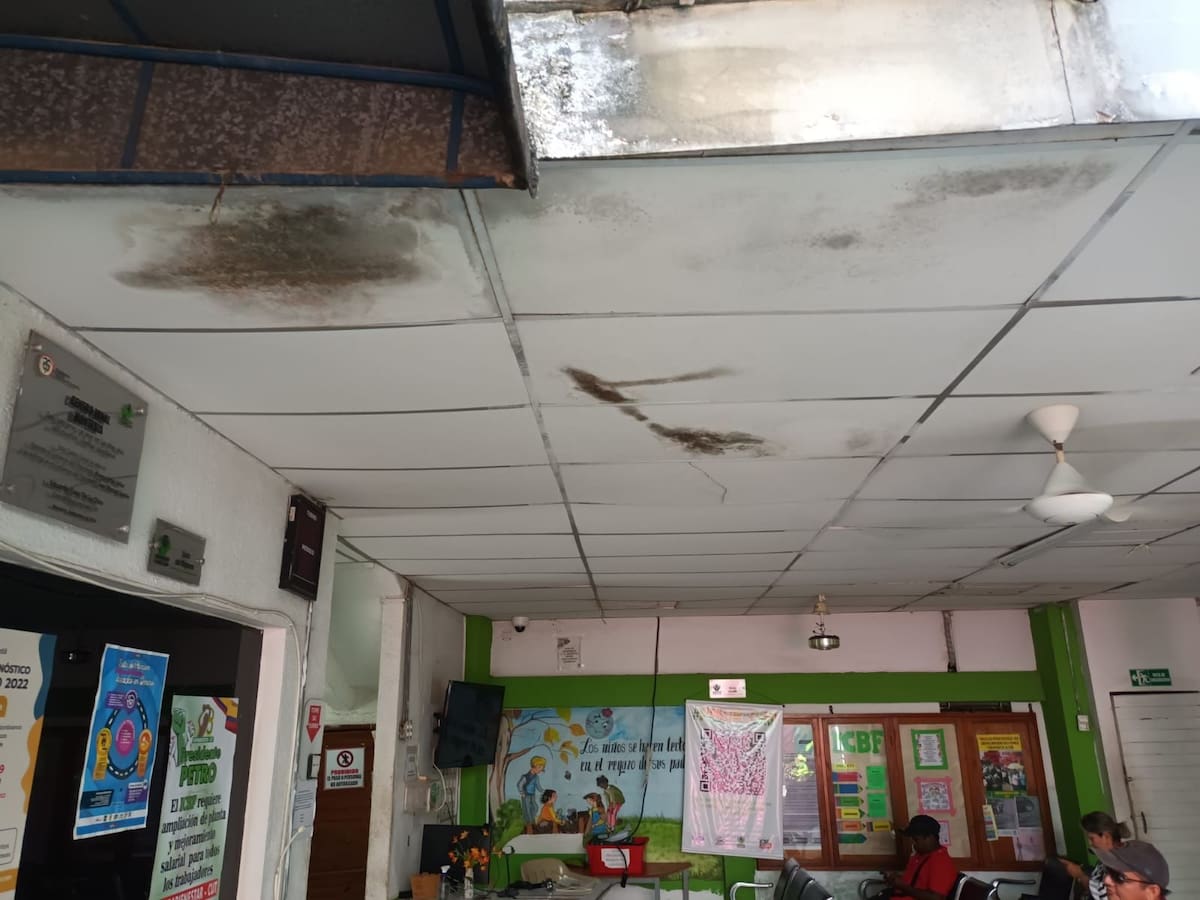 Trabajadores del Icbf alertan por deterioro de oficinas y hacinamiento en Montería