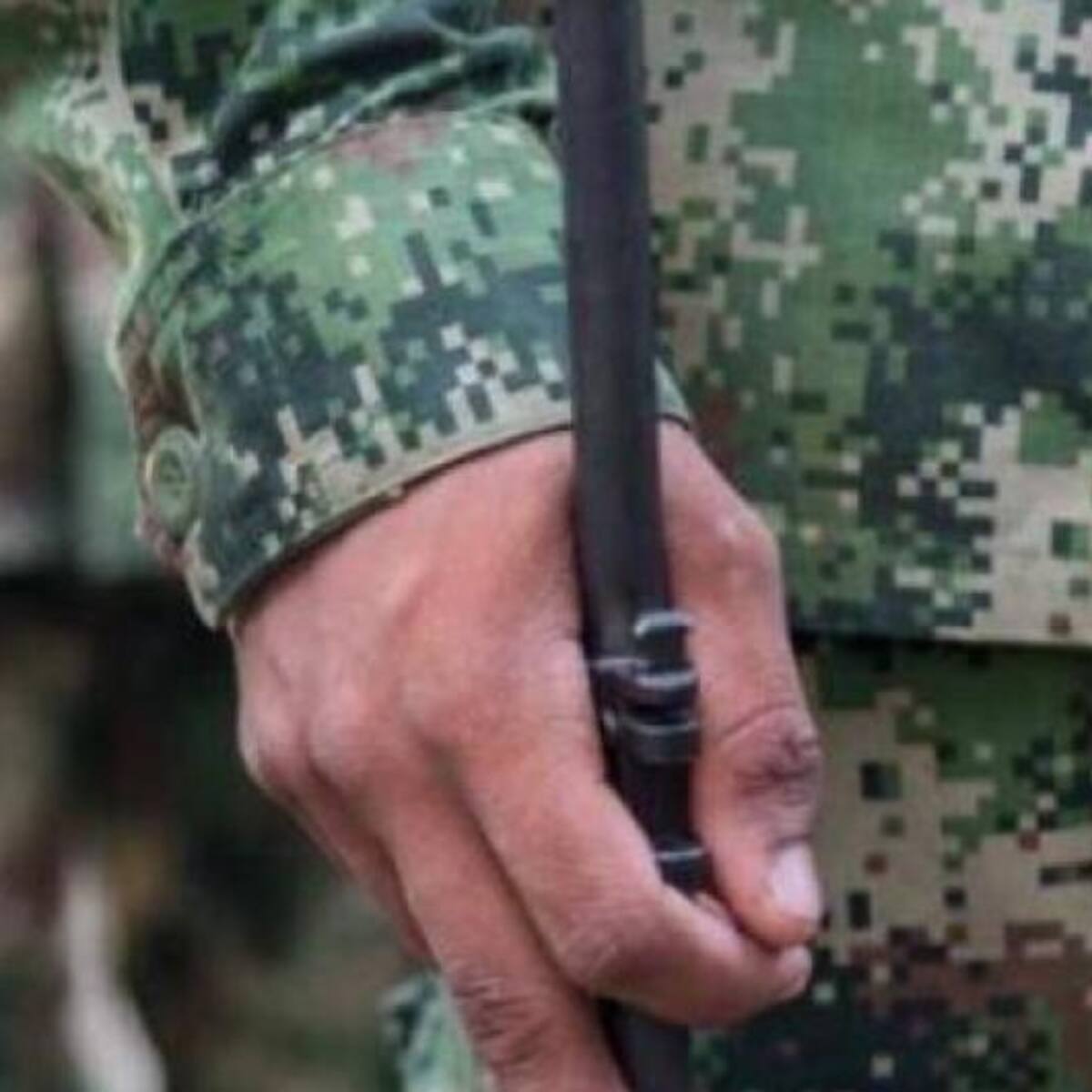Trasladan a tercer soldado que resultó quemado en asonada en Putumayo