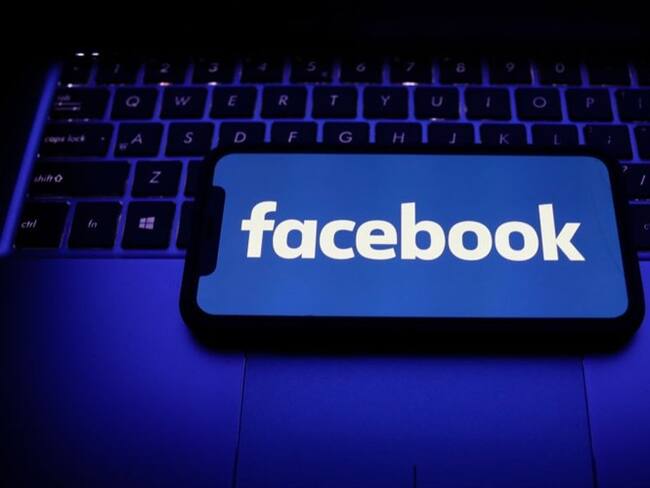 ¿Por qué Facebook tendría que vender Instagram y WhatsApp?