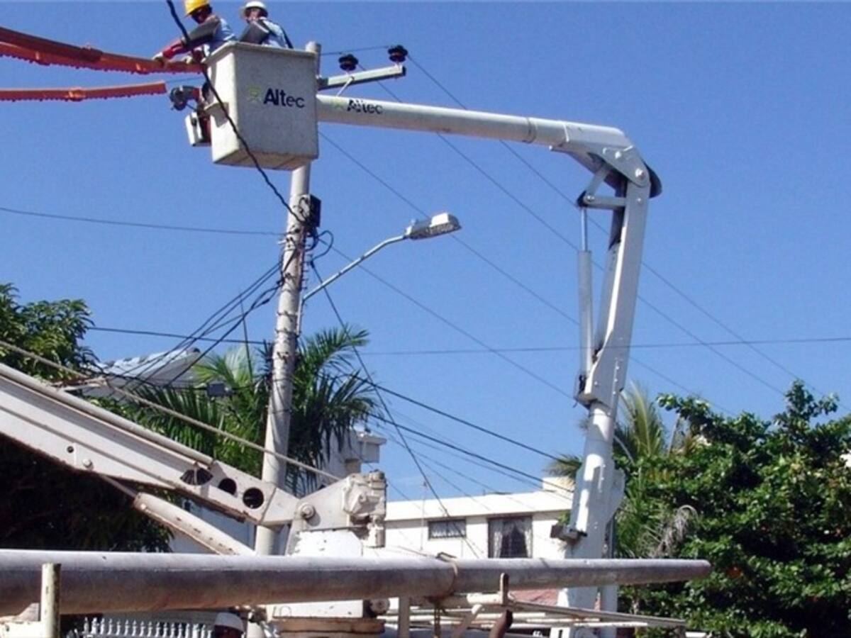 Comerciantes no pagarán servicio de energía en rechazo a las altas tarifas