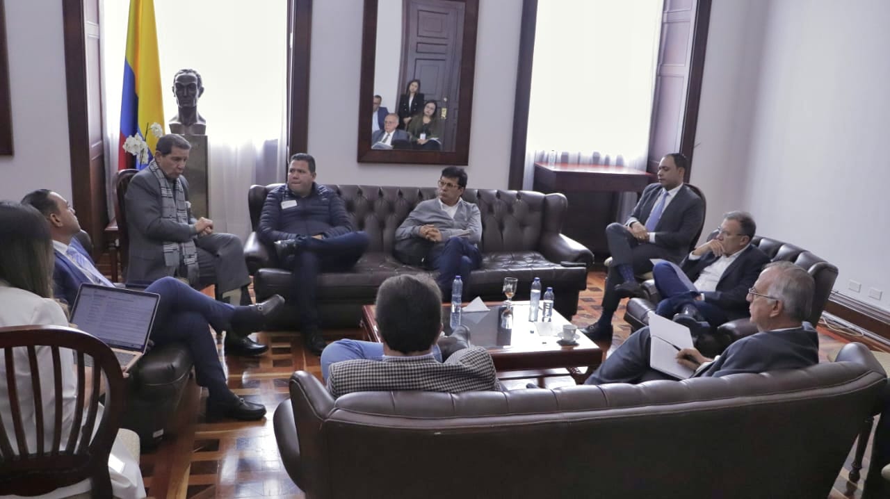 Reunión Iván Velásquez, José Félix Lafaurie, Danilo Rueda, Roy Barreras. Foto: Senado