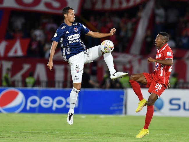 Daniel Ricaurte y Esneyder Mena. Independiente Medellín vs América de Cali, cuadrangulares semifinales liga colombiana 2022-ll. Foto: Dimayor