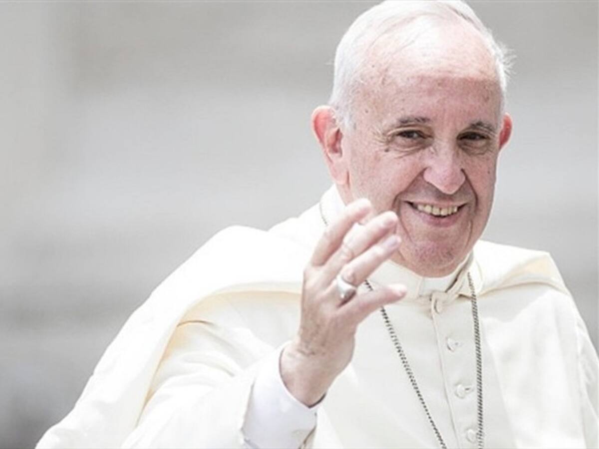 El papa deseó "estabilidad" para Venezuela durante su vuelo a Colombia