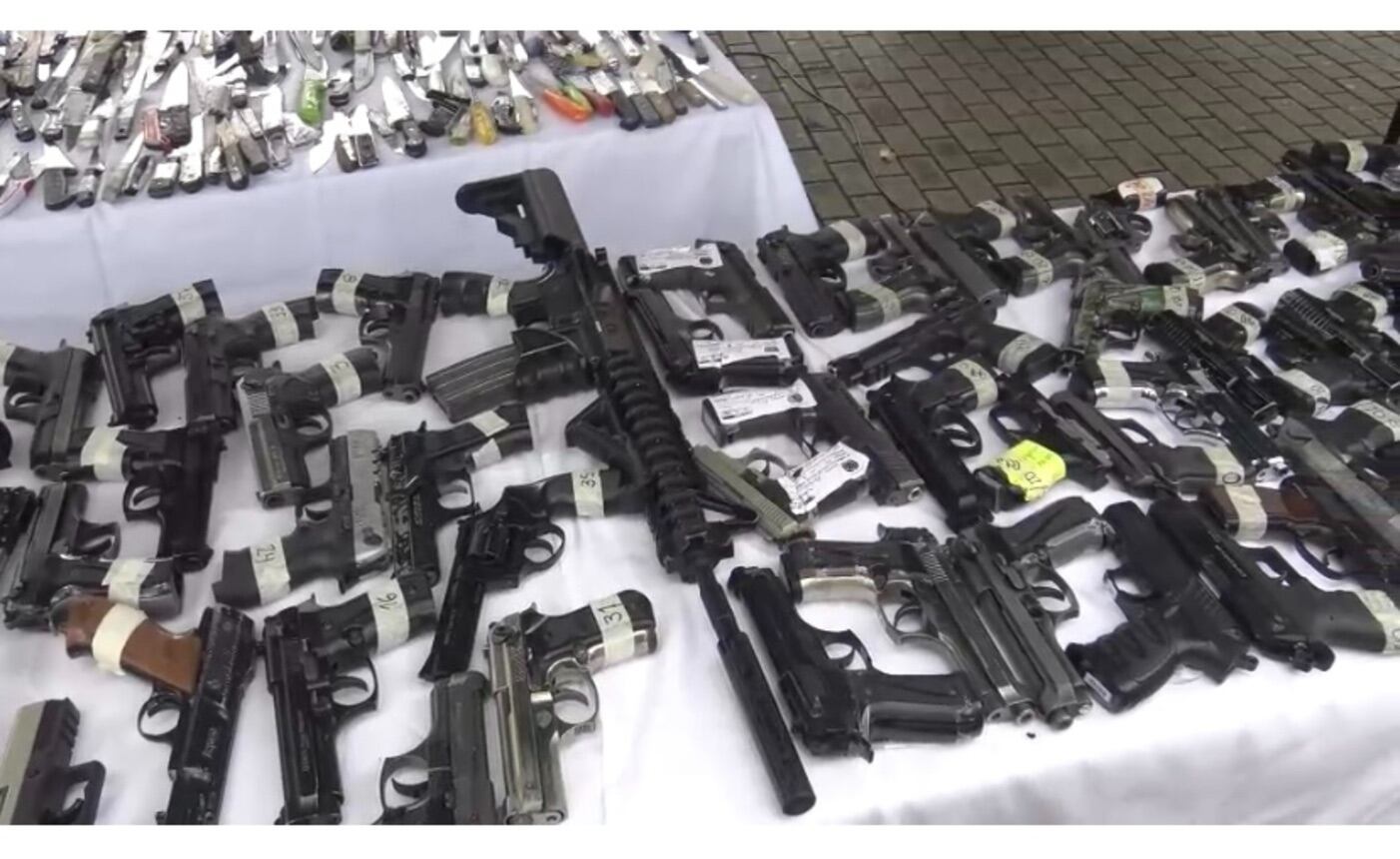 Incautación de armas blancas y traumática en Pereira / Foto: Policía Metropolitana de Pereira
