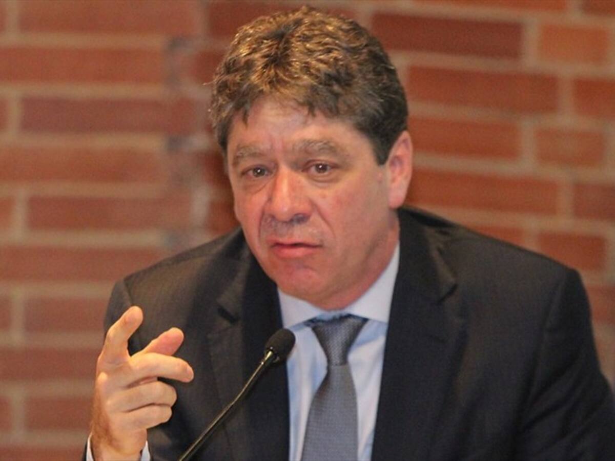 Más que criticar la reforma quiero darle elementos de juicio al Gobierno: Mac Master