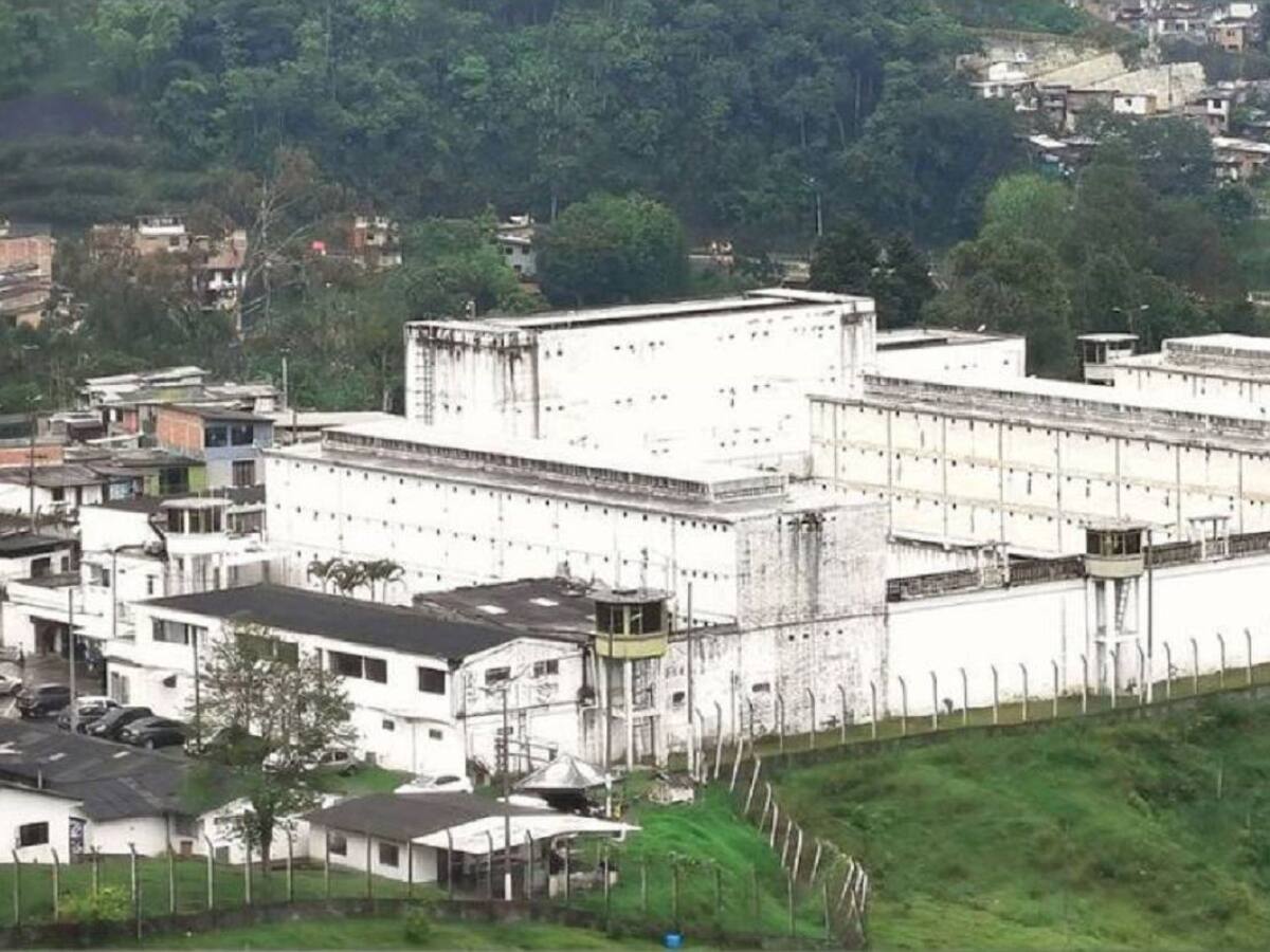 Interno de una cárcel murió por heridas provocadas por el incendio de un colchón