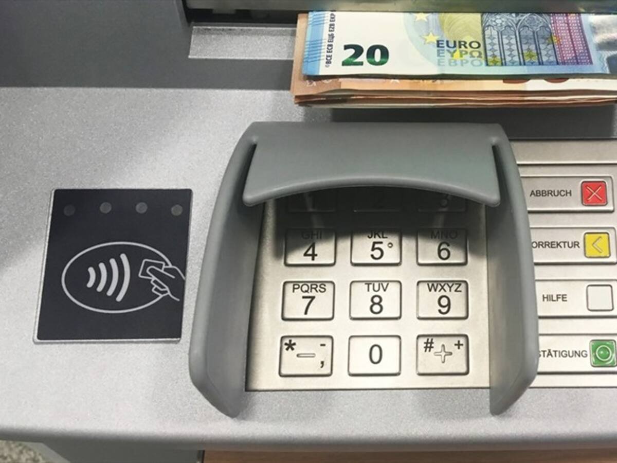 Malware en cajeros automáticos está haciendo que escupan dinero gratis