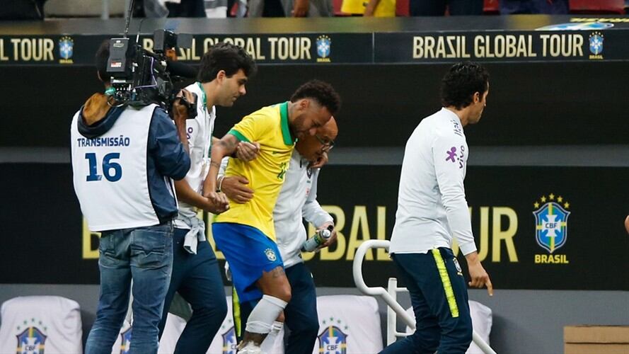 Neymar se lesionó cuando jugaba el amistoso del miércoles contra Catar. Foto: Getty Images