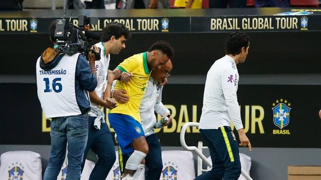 Neymar se lesionó cuando jugaba el amistoso del miércoles contra Catar. Foto: Getty Images