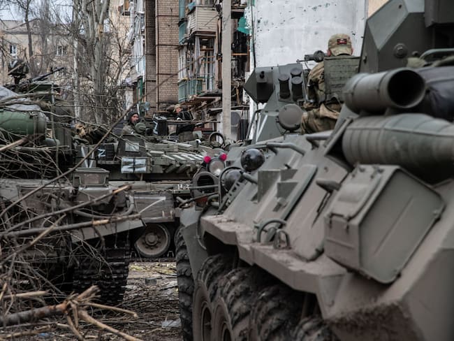 MARIUPOL, UKRAINE - 2022/04/18: Russian/ pro-Russian armour gathers in eastern Mariupol for an assault on the Azovstal plant where fierce fighting continues. The battle between Russian / Pro Russian forces and the defending Ukrainian forces led by the Azov battalion continues in the port city of Mariupol. (Photo by Maximilian Clarke/SOPA Images/LightRocket via Getty Images)