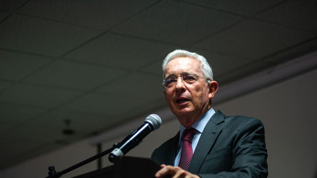 Caso Álvaro Uribe: se suspenden las audiencias por amenazas a uno de los abogados