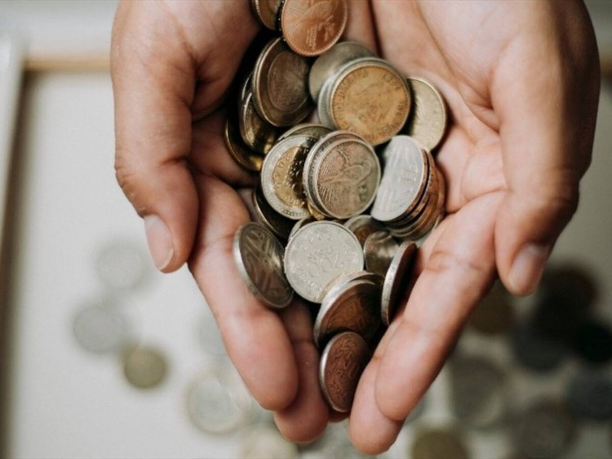 Pareja descubrió un tesoro de monedas de oro cuando remodelaron su casa