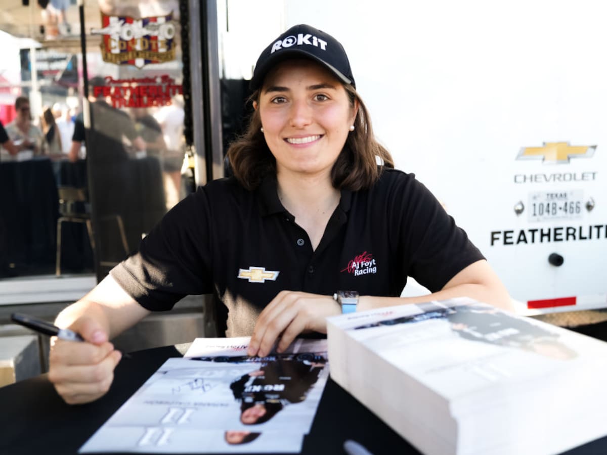 La colombiana Tatiana Calderón correrá por primera vez en el autódromo de Indianápolis
