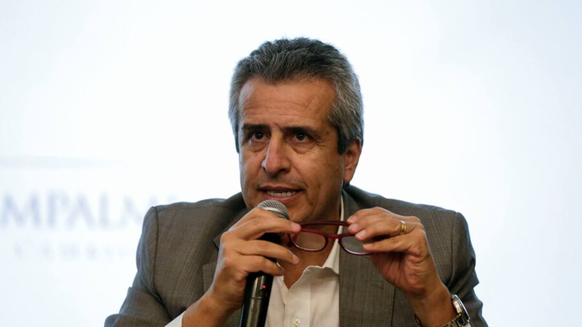 Luis Fernando Velasco sufre su primera derrota como MinInterior en debate de PND