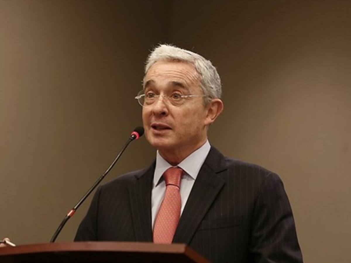 Uribe se desmarca de la Consulta Anticorrupción