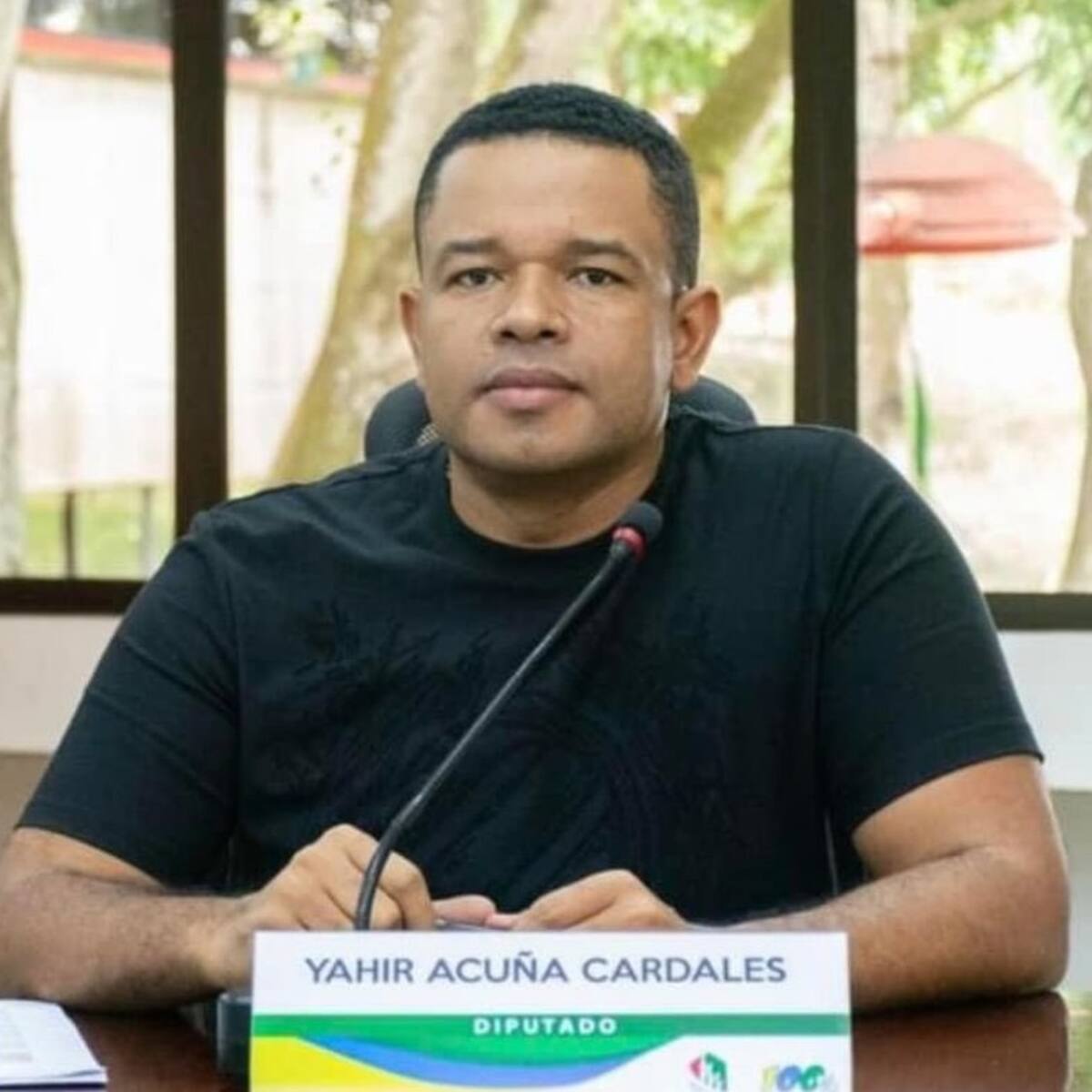 Yahir Acuña cuestionó a MinDefensa por pedirle que desmonte frente de seguridad