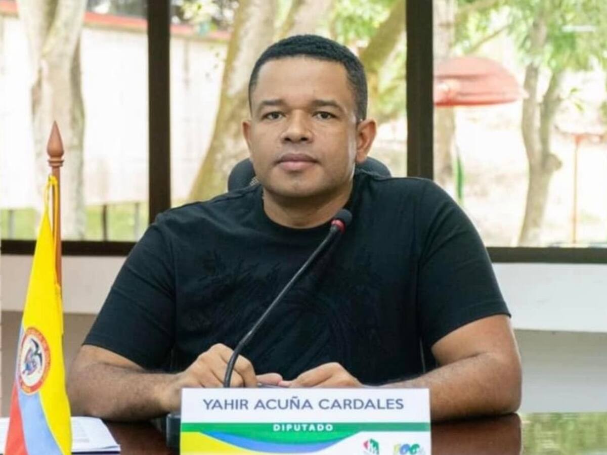 Yahir Acuña cuestionó a MinDefensa por pedirle que desmonte frente de seguridad