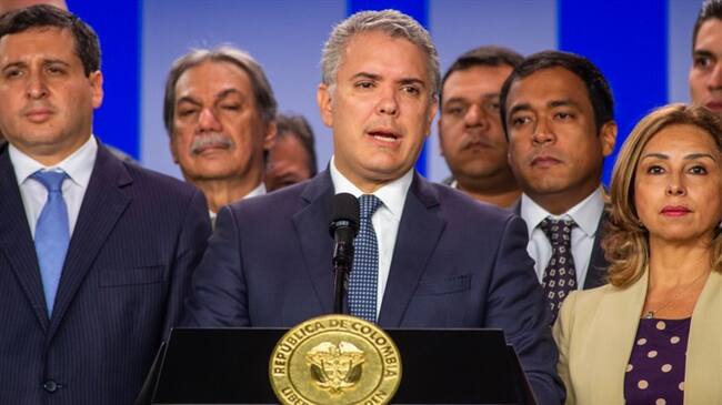 Reforma tributaria incluirá 3 días sin IVA al año y reducción de aporte a salud de pensionados. Foto: Presidencia