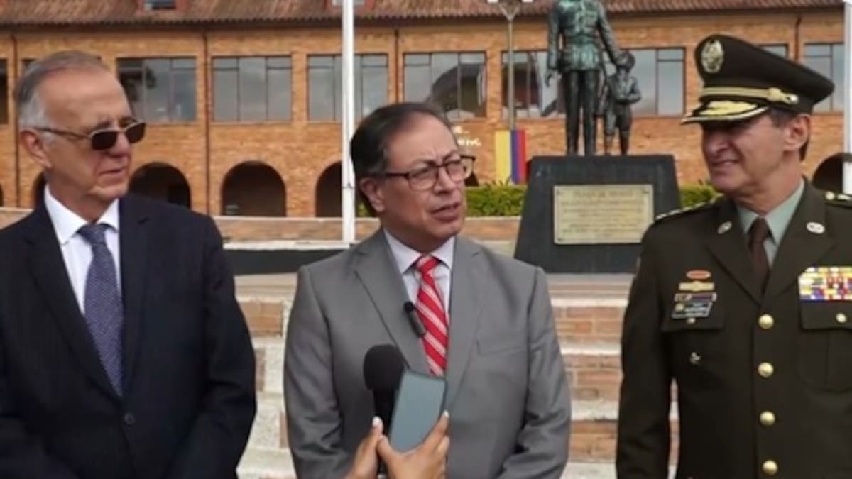 Presidente Petro anunció ascenso de más de 12.000 patrulleros de la Policía