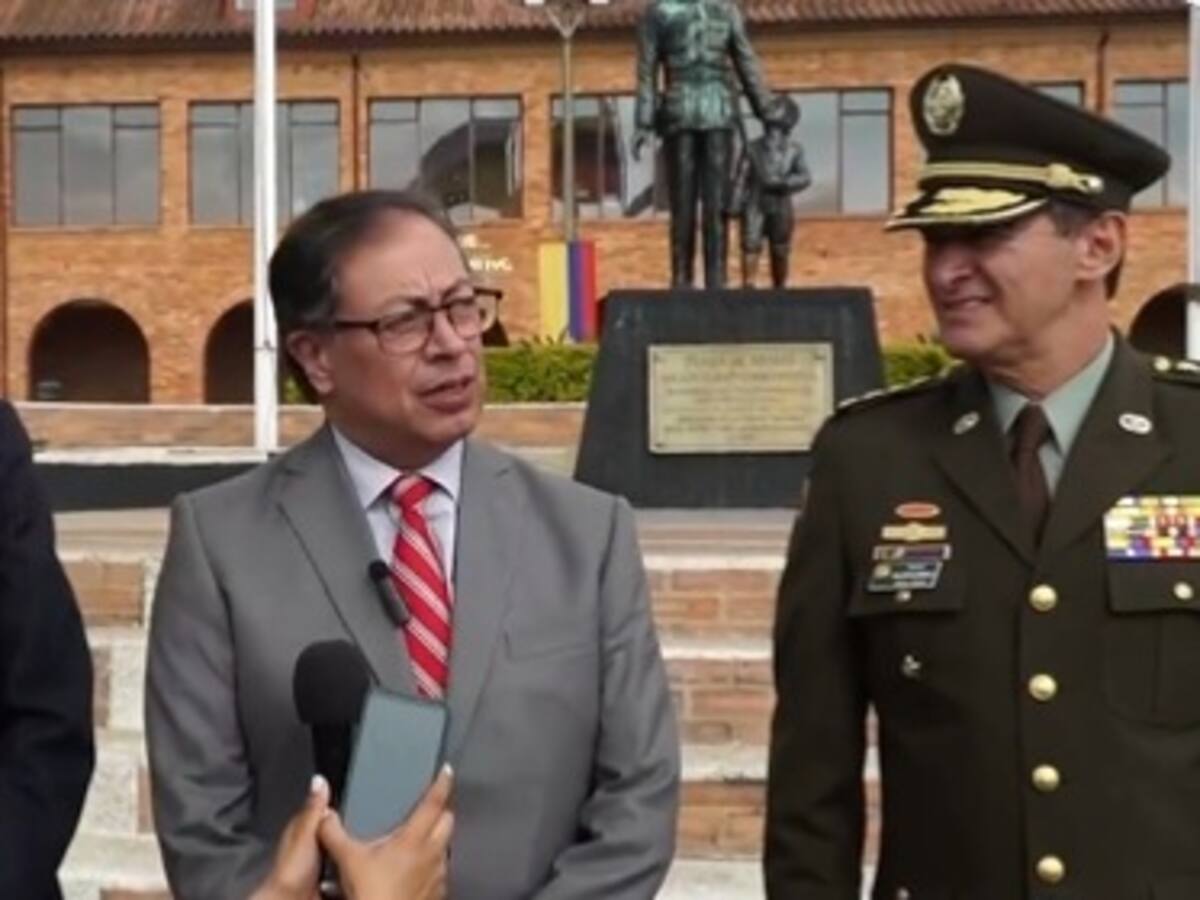 Presidente Petro anunció ascenso de más de 12.000 patrulleros de la Policía