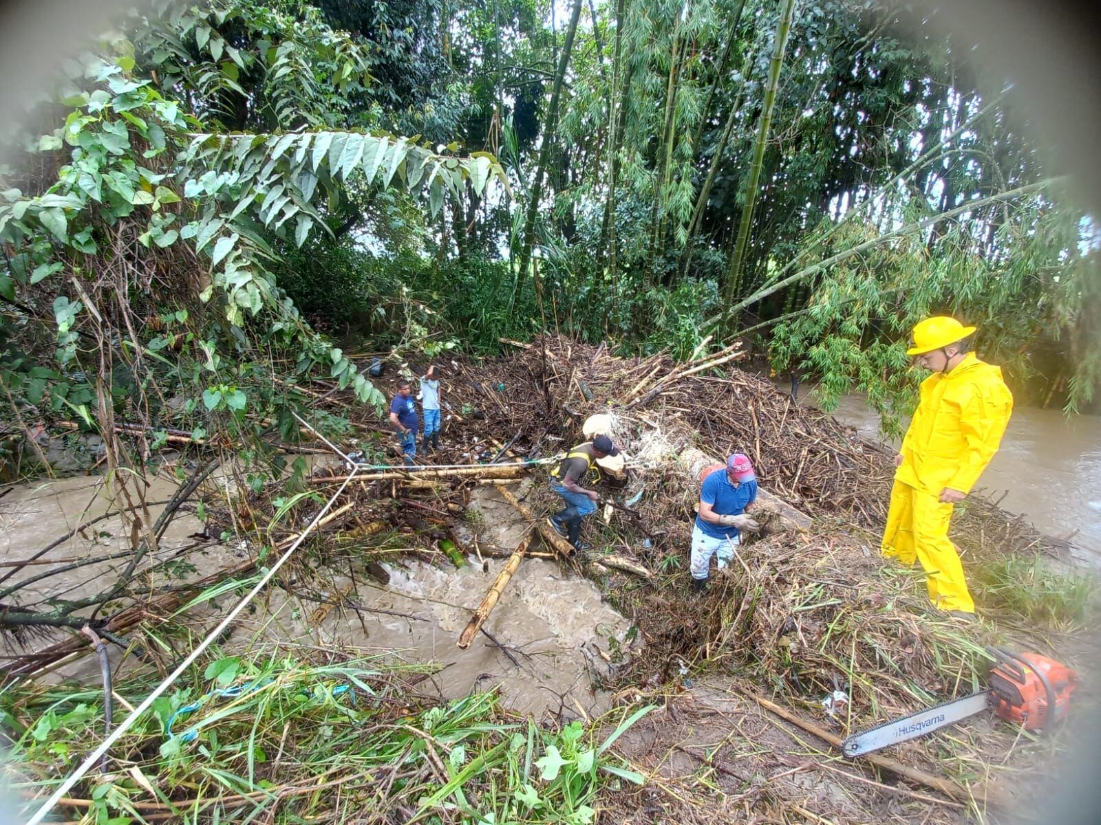 Las autoridades departamentales reiteraron el llamado a los vallecaucanos para evitar los paseos a ríos durante la temporada de lluvias. Foto: Sec, gestión del Riesgo del Valle