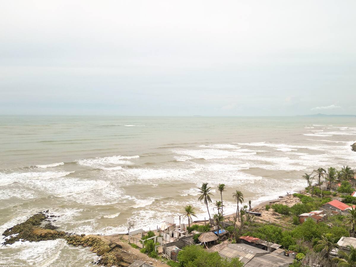 Llevamos un año esperando su liderazgo: gobernador de Córdoba a MinAmbiente por erosión costera