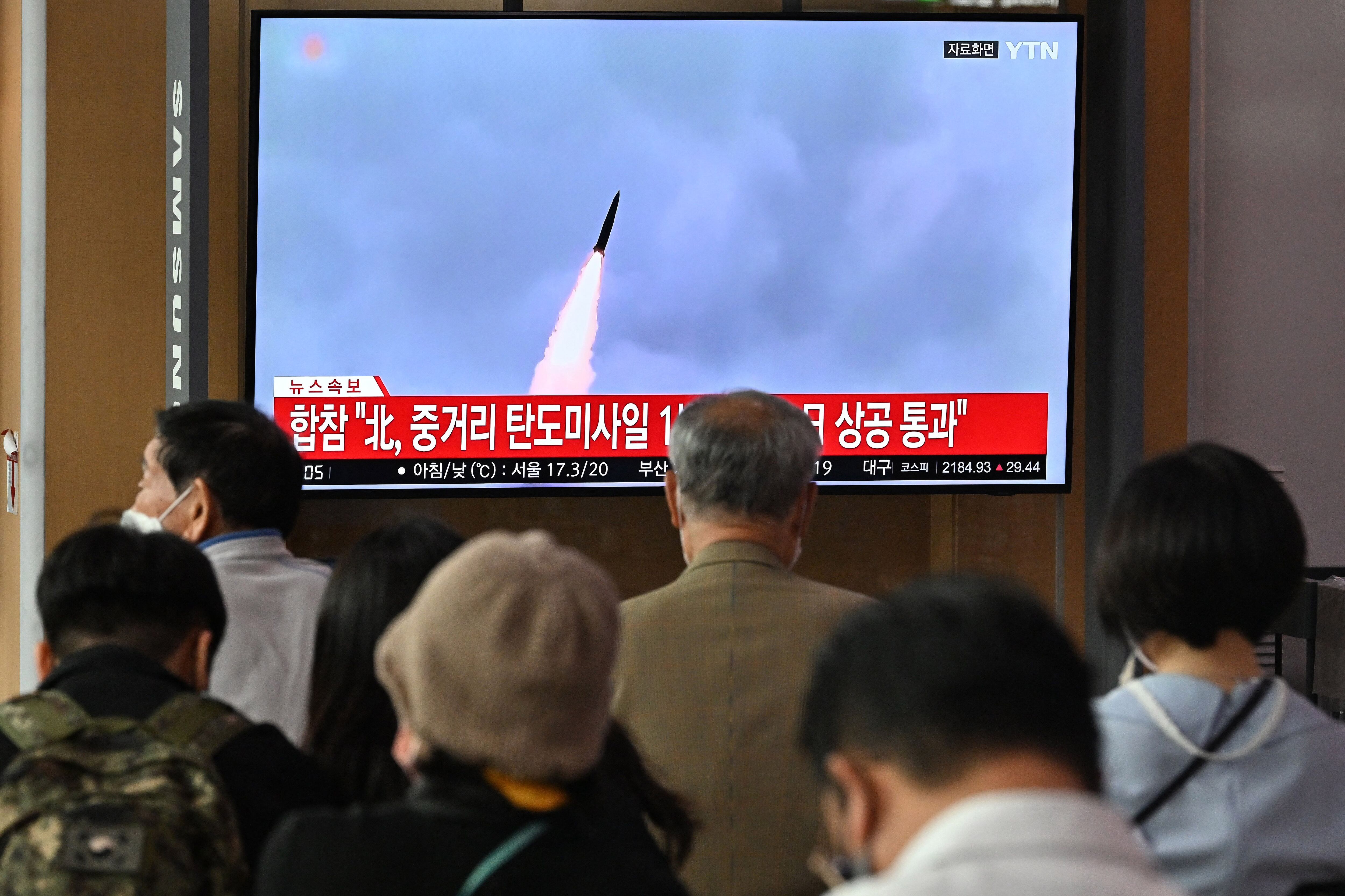 Imágenes del test de Corea del Norte con misil. (Photo by JUNG YEON-JE/AFP via Getty Images)