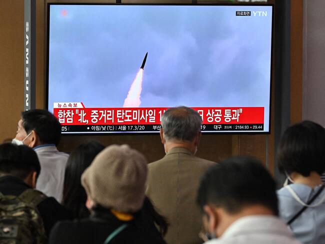 Imágenes del test de Corea del Norte con misil. (Photo by JUNG YEON-JE/AFP via Getty Images)