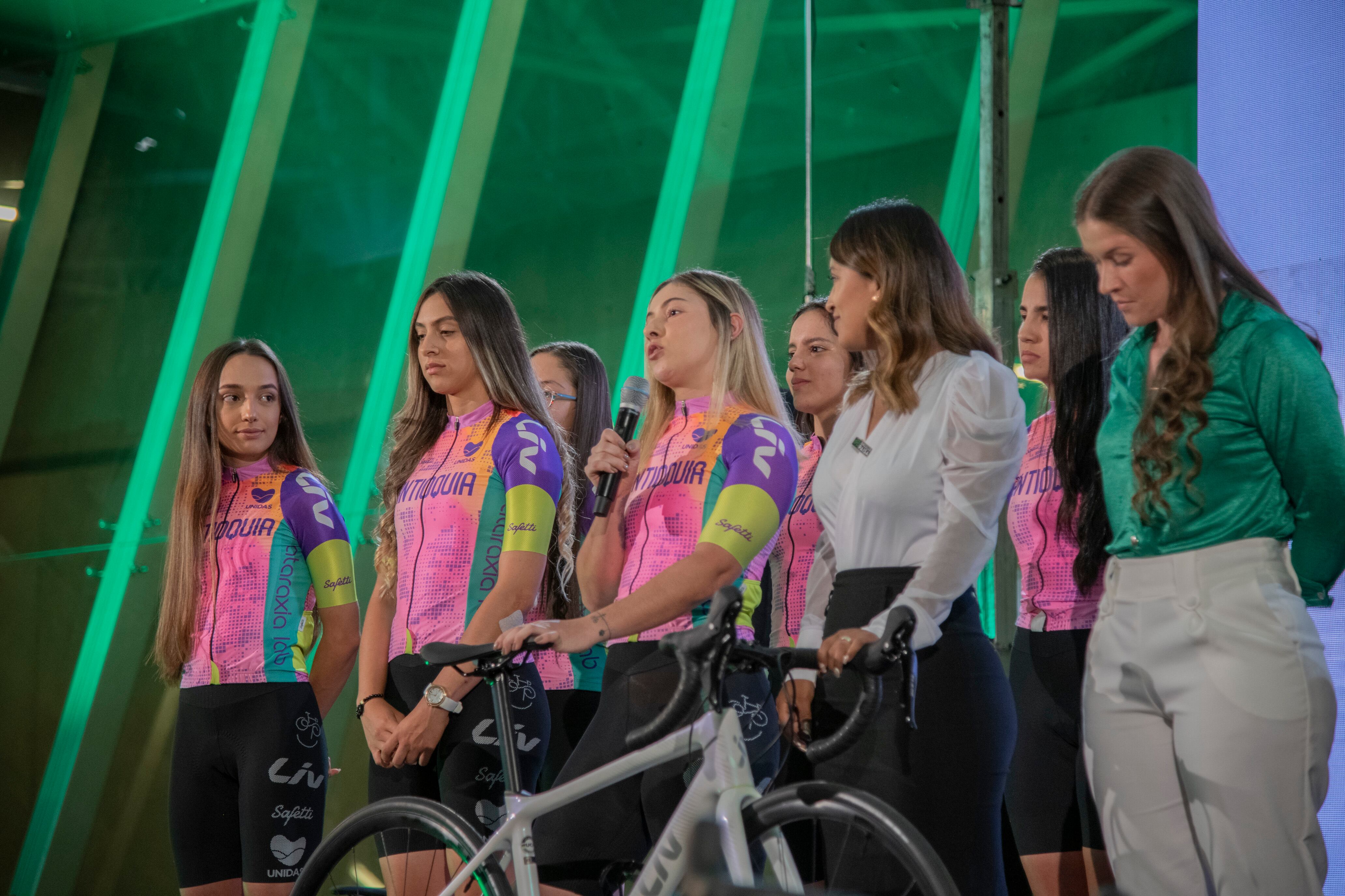 'Mujeres Antioquia Orgullo Paisa'