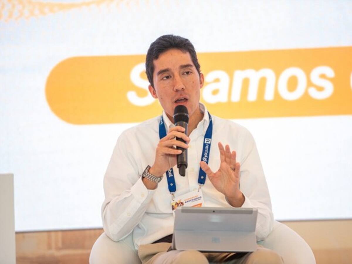 Gobierno abandonó compromiso de cumplir regla fiscal y no hay voluntad de recortar gasto: Fedesarrollo