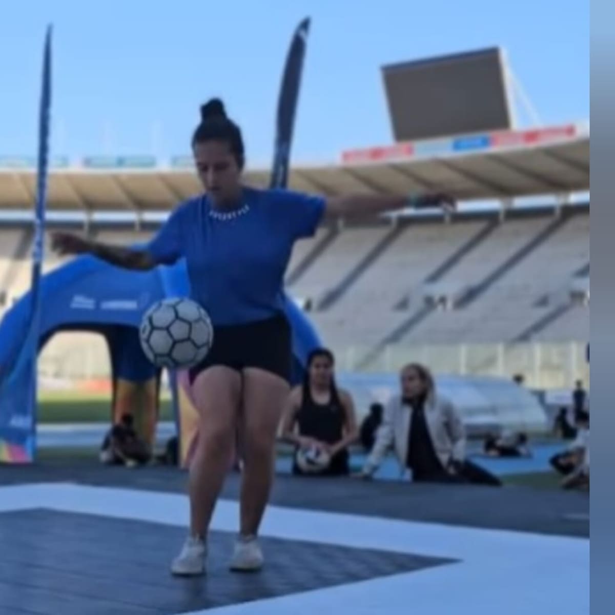 Angie Cepeda, la representante colombiana de fútbol freestyle de élite
