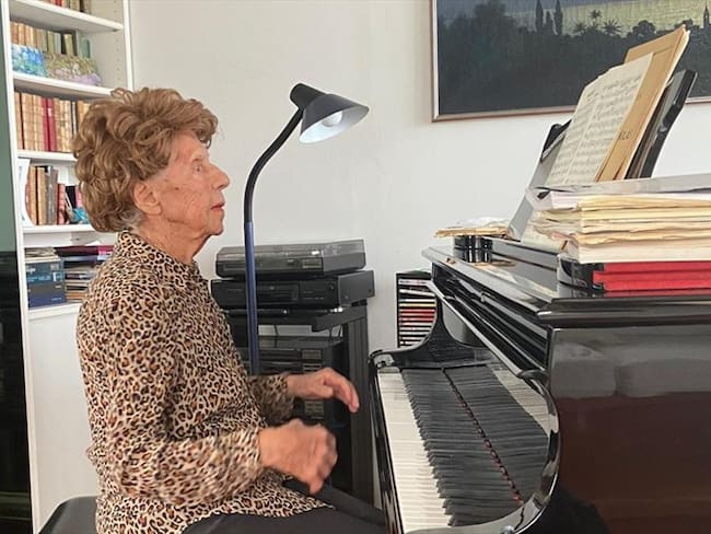 A sus 106 años de edad, Colette Maze inspira a los pianistas tras lanzar su sexto álbum