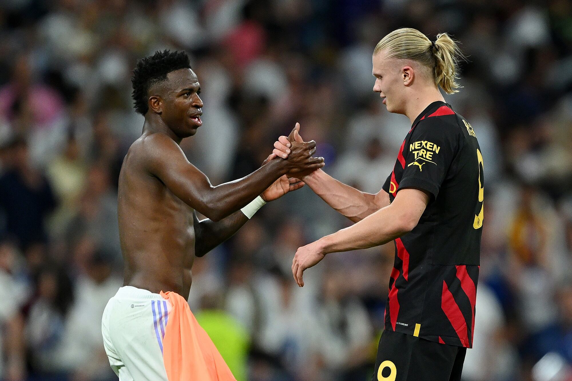 Vinicius Jr y Erling Haaland. (Photo by David Ramos/Getty Images)