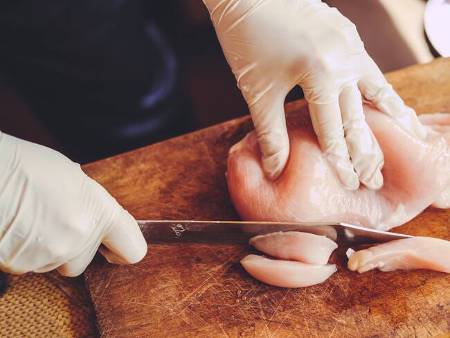 Grupo Bios donará 200.000 kilos de pollo al Banco de Alimentos