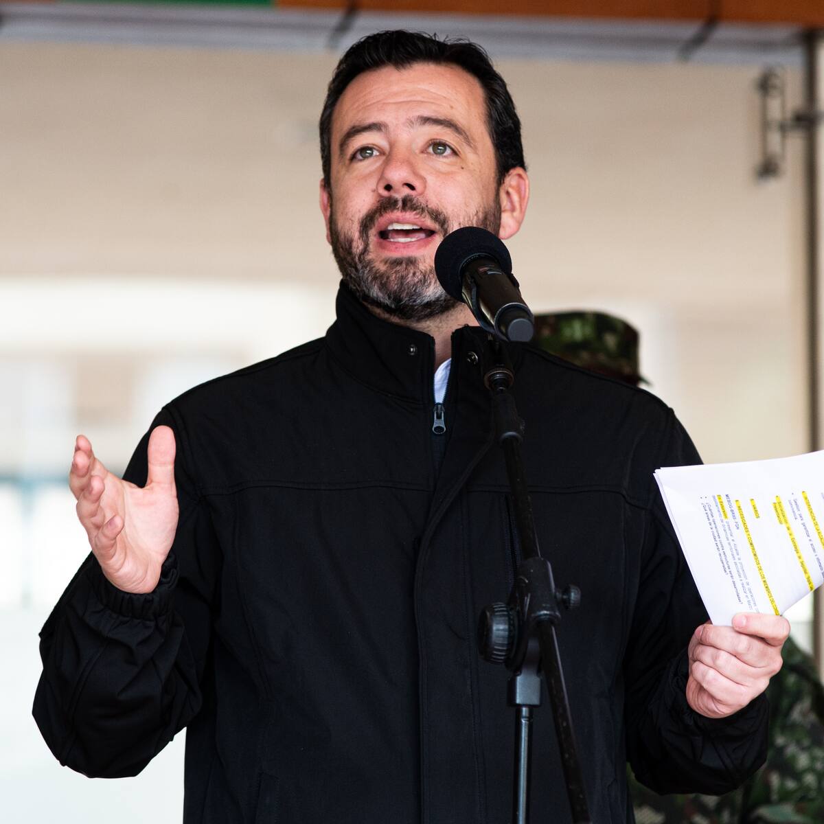 Alcalde de Bogotá asegura que decisiones del gobierno minan autonomía de la capital