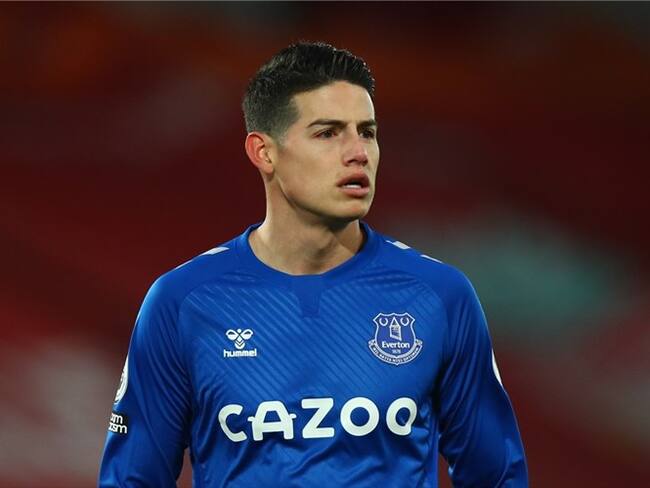 Nuevos problemas físicos de James Rodríguez en el Everton. Foto: Robbie Jay Barratt - AMA/Getty Images